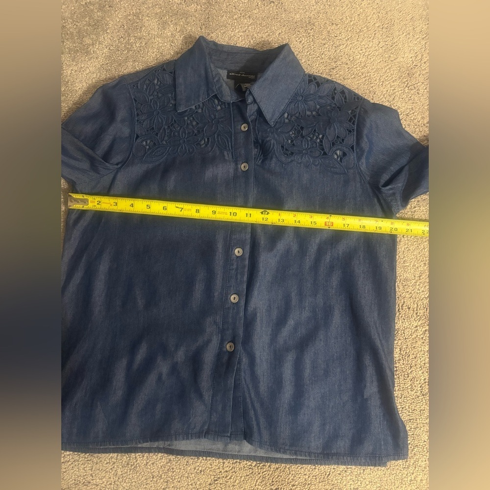 Alfred Dunner Blue Denim Shirt Size 8 - Picture 7 of 8